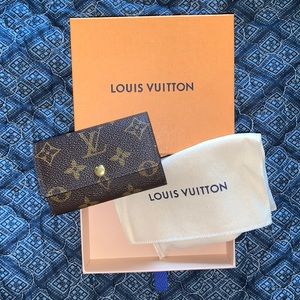 NEW Louis Vuitton 6 Key Holder. Never used.